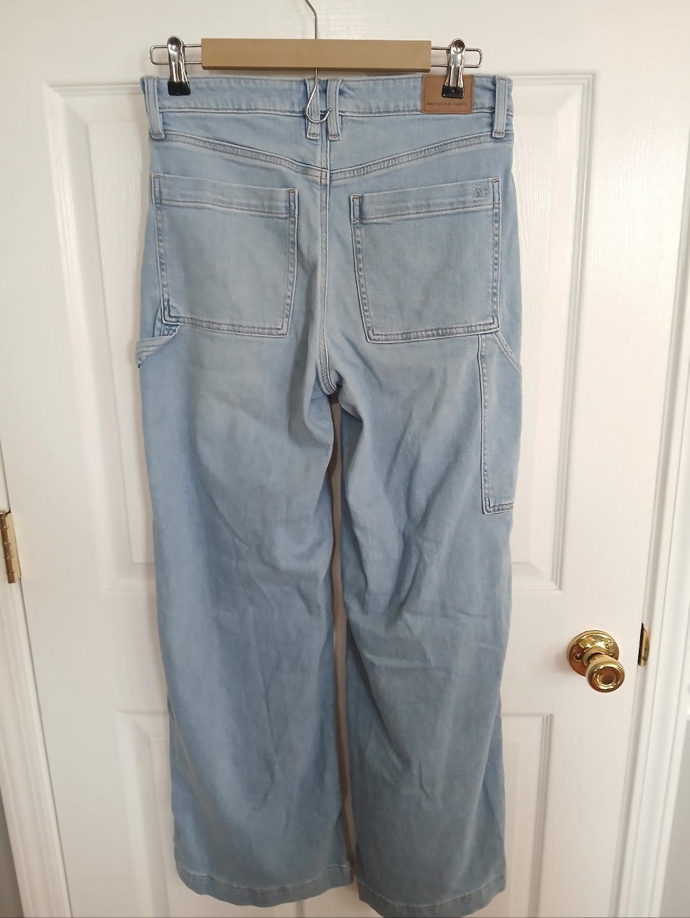 American Eagle Super High Rise Light Wash Blue Baggy Wide-Leg Cargo Jeans - Picture 6 of 14